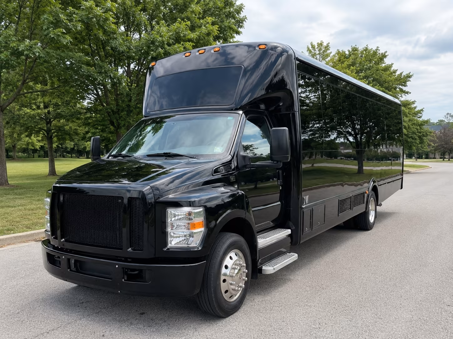 saint paul corporate retreat shuttle bus rentals