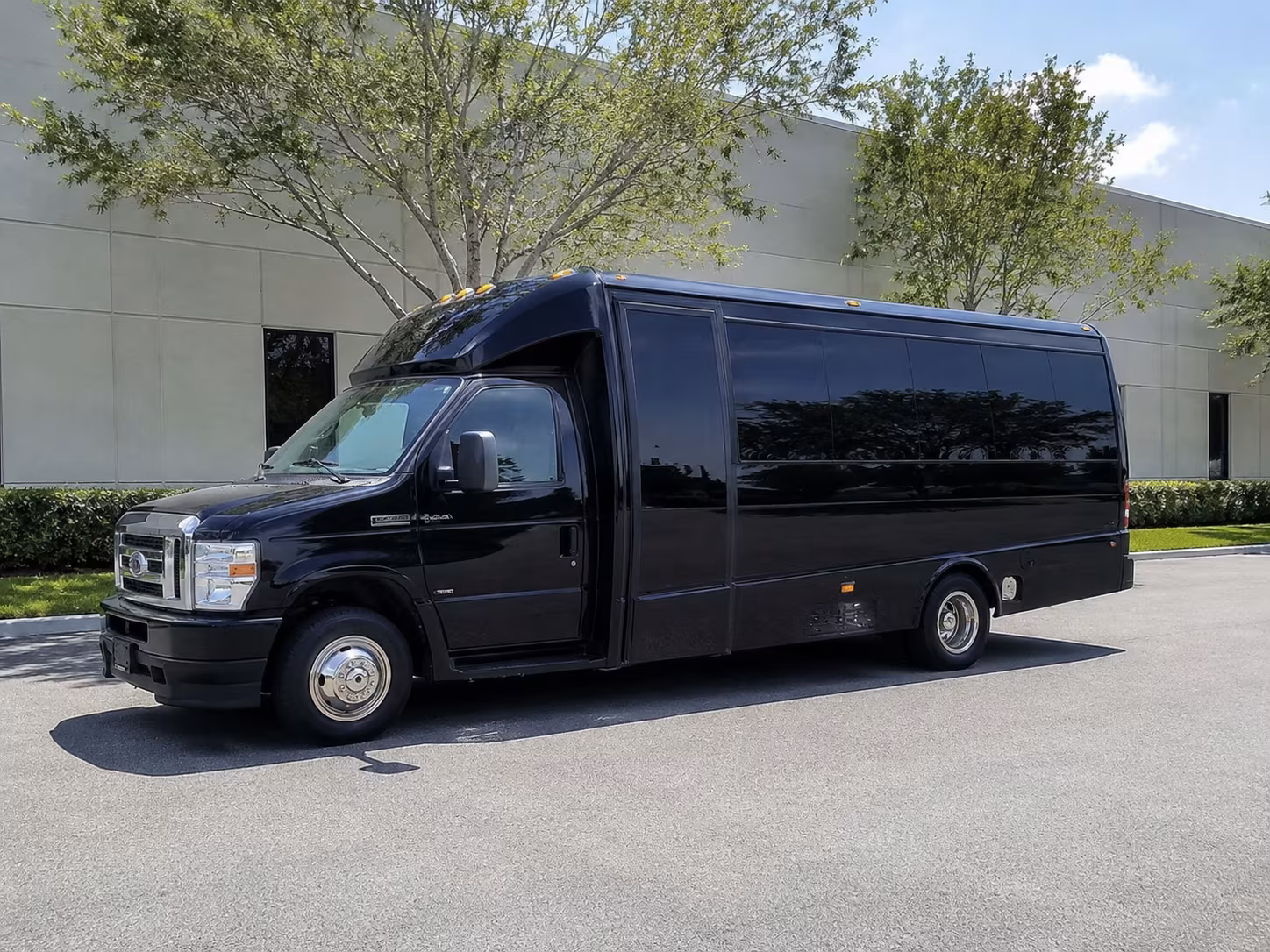 wine event transportation from saint paul to saint croix vineyards